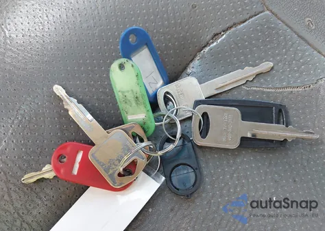 2004 Ford E-150 Commercial/Recreational from USA, damaged, VIN 1FTRE14W84HA08559